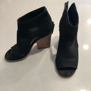 Vince Camuto boots
